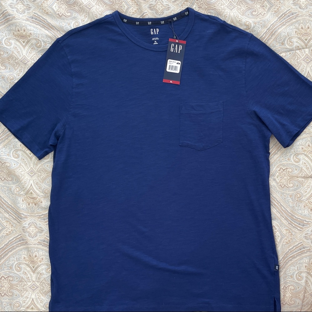 GAP Men's Navy Short Sleeve Pocket Tee NWT